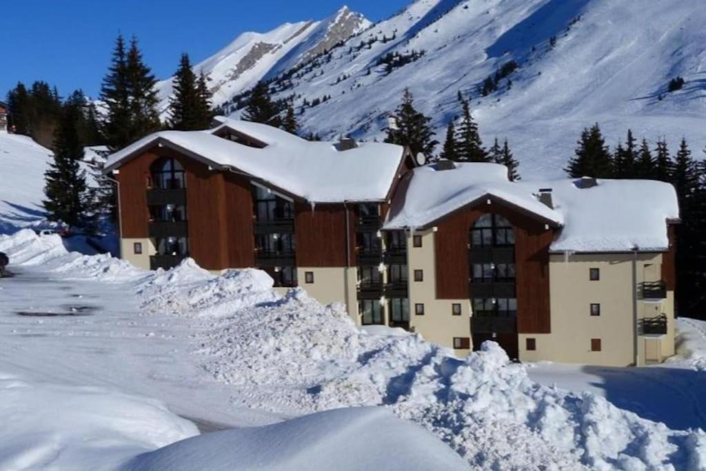 Appartement La Clusaz Avec Terrasse Sur Les Pistes De Ski Manigod Exterior foto